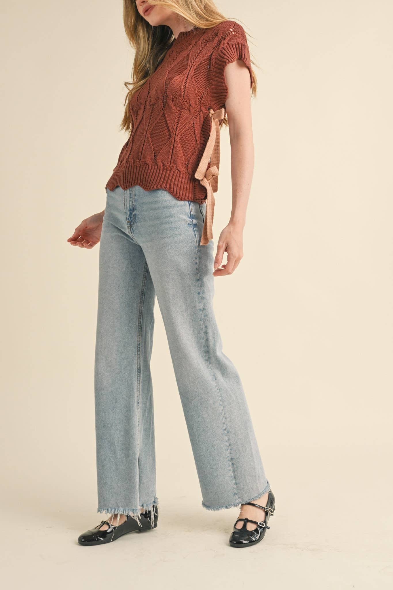 MOCK NECK CROPPED SWEATER VEST MSW2133: Cool Taupe / L