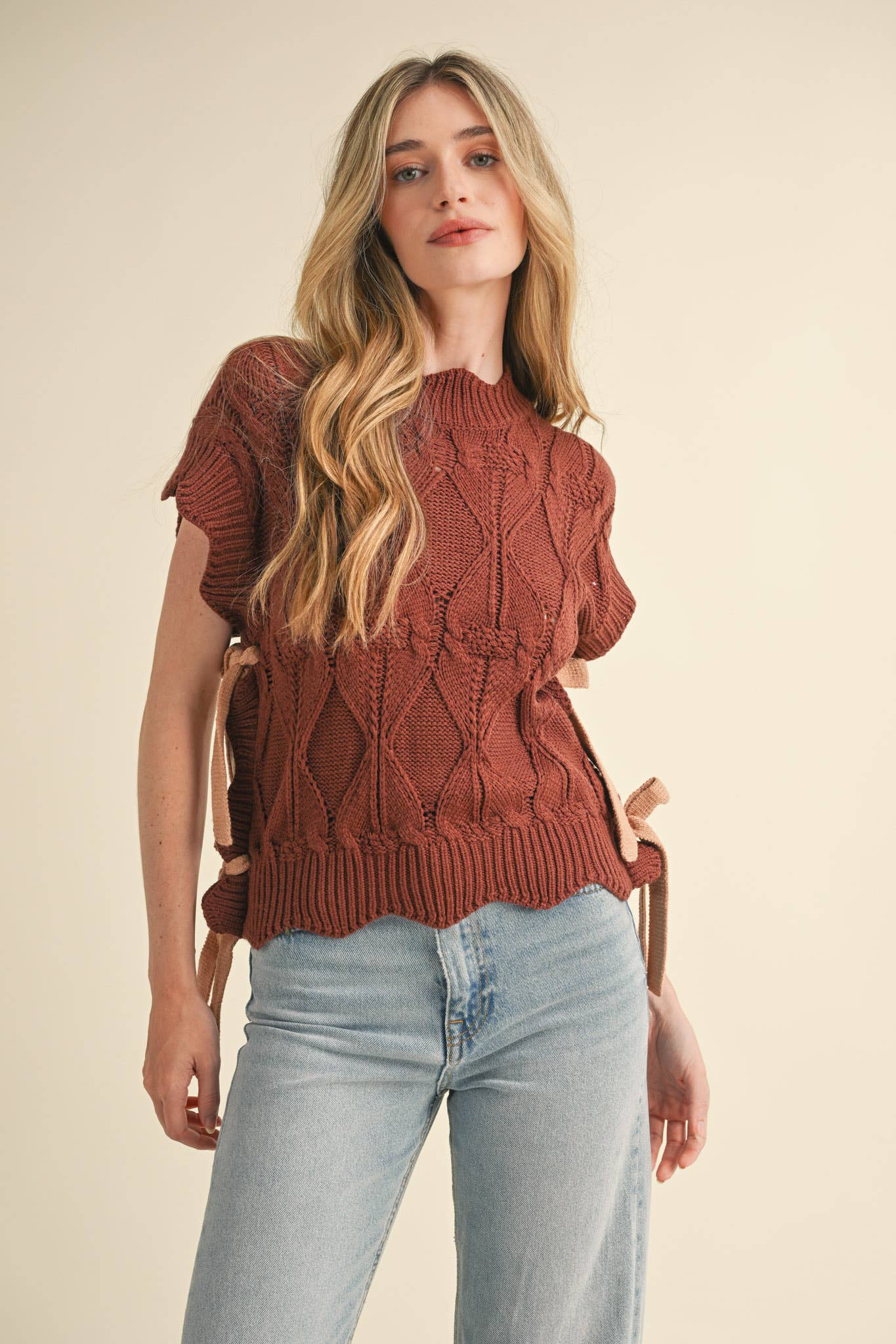 MOCK NECK CROPPED SWEATER VEST MSW2133: Cool Taupe / L