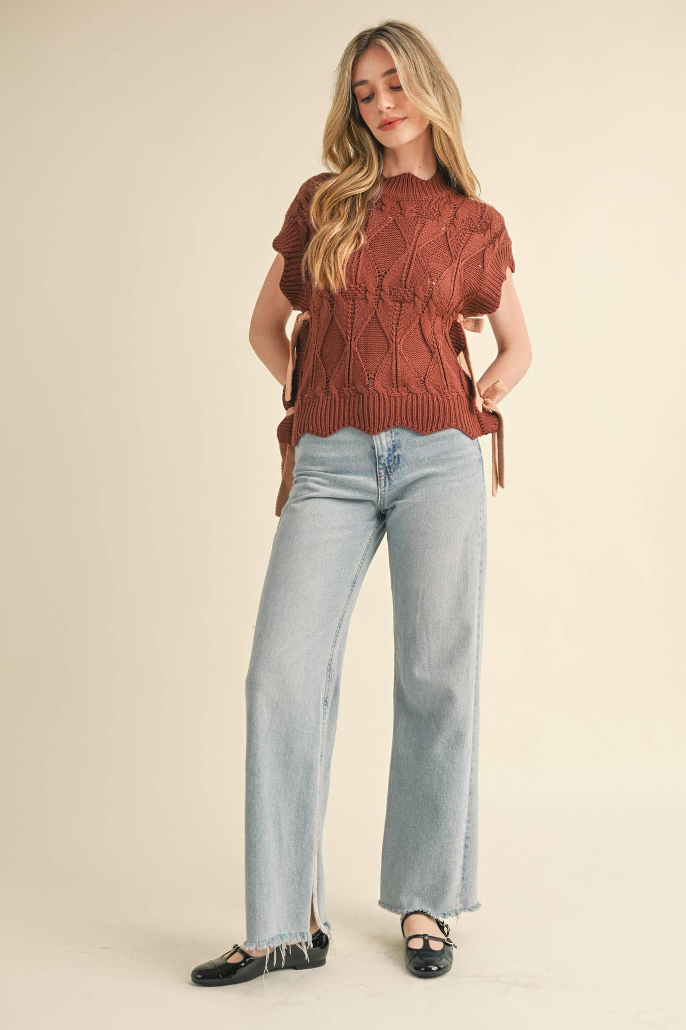 MOCK NECK CROPPED SWEATER VEST MSW2133: Cool Taupe / L